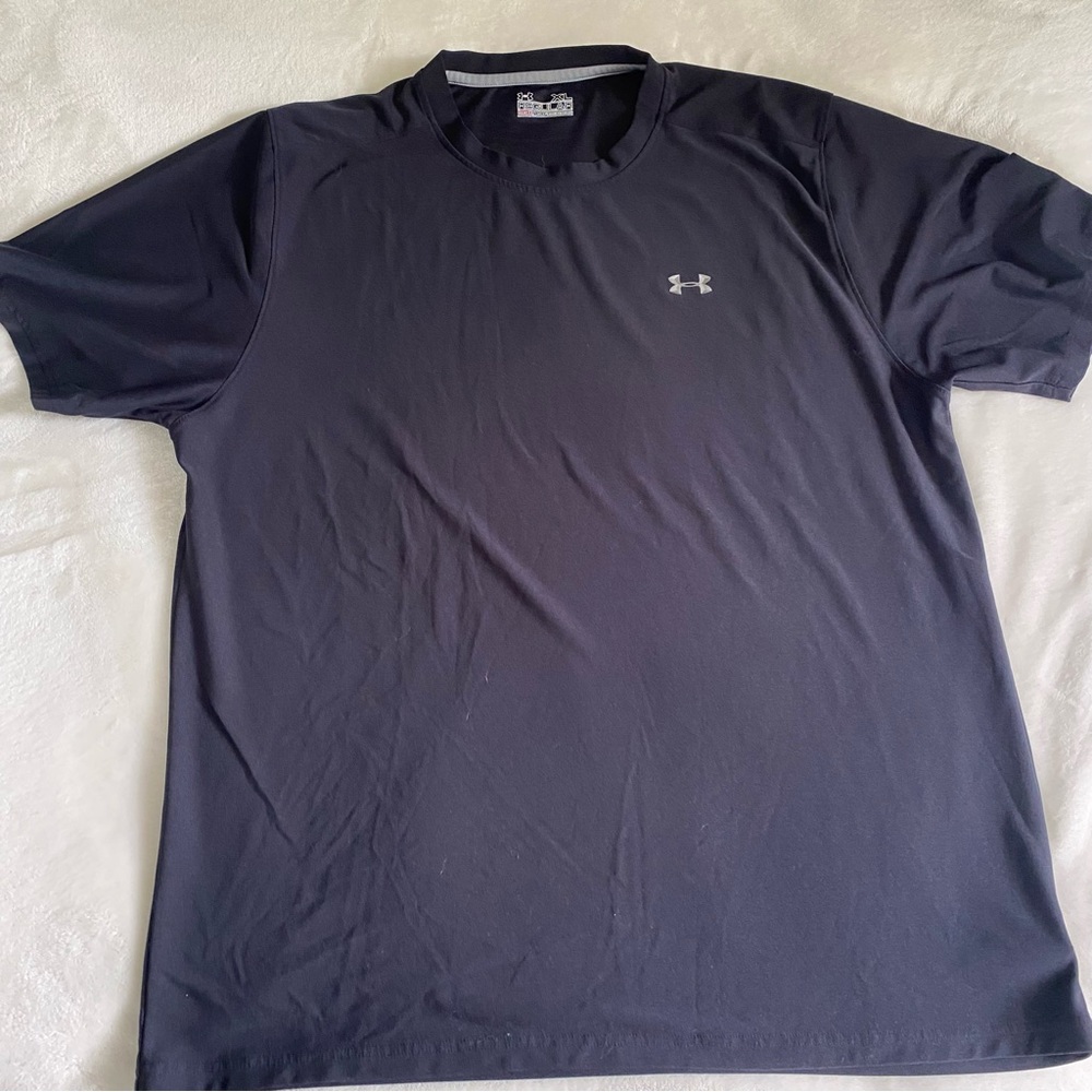 Under Armour Black Short Sleeve Tee Moisture-Wicking Performance